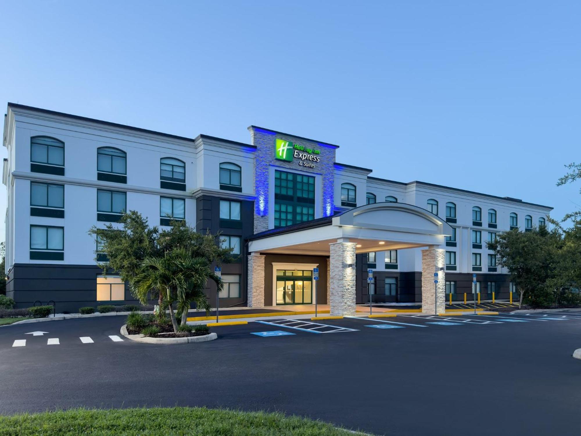 Holiday Inn Express & Suites Bradenton East-Lakewood Ranch By Ihg Bagian luar foto